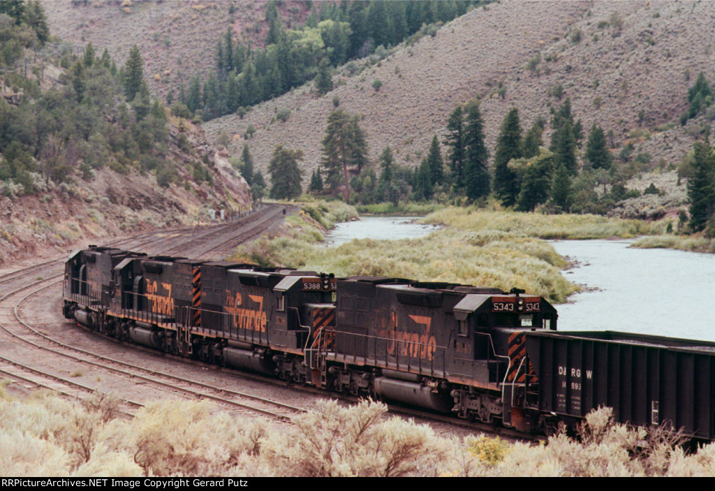 Four D&RGW SD40T-2s